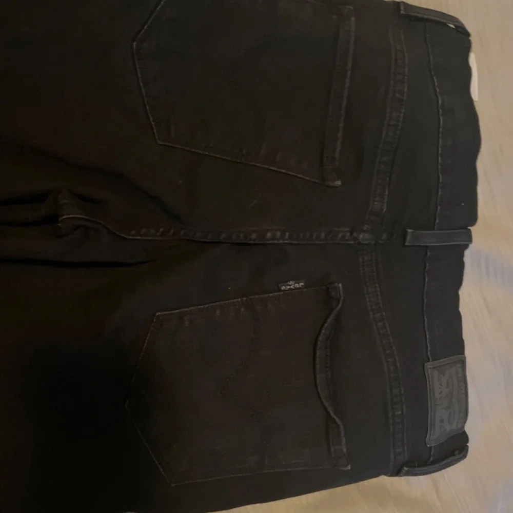 Black Ripped High Rise Levis Jeans - Picture 5 of 5